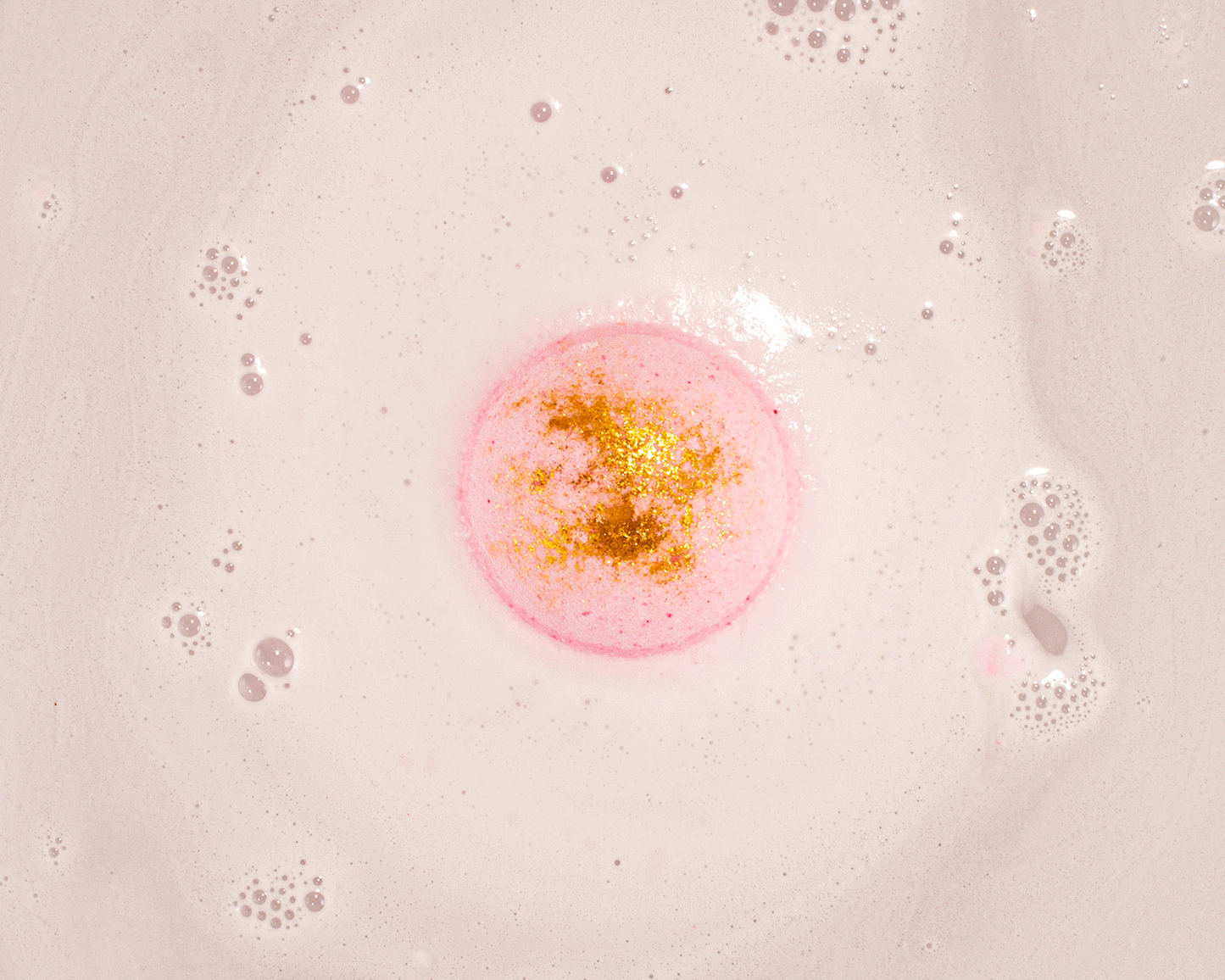 Garnet Glam 10oz Jewelry Bath Bomb
